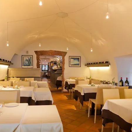 호텔 Ristorante La Palma 비소네
